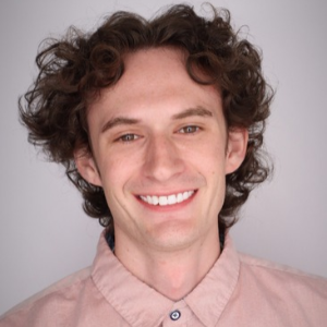 Mo Cravenock Headshot